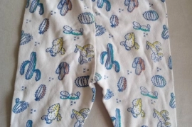 FAIRLY NEW O-3 MONTHS OLD 28 PIECES OF BABY CLOTHES