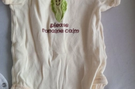 FAIRLY NEW O-3 MONTHS OLD 28 PIECES OF BABY CLOTHES