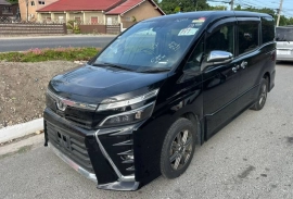 2018 Newly Imported Toyota Voxy ZS