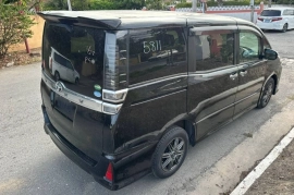 2018 Newly Imported Toyota Voxy ZS