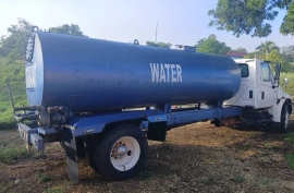 2002 International Water Truck Auto