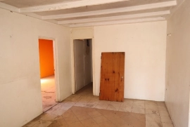 4 Bedrooms 2 Bathrooms House