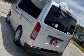 2014 Toyota Hiace 