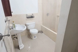 1 Bedroom 1 Bathroom – House