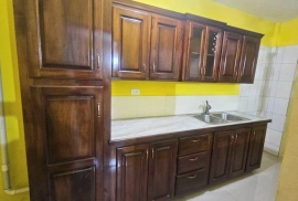 1 Bedroom 1 Bathroom – House