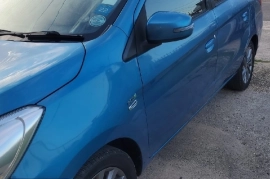 Mitsubishi Attrage 2015
