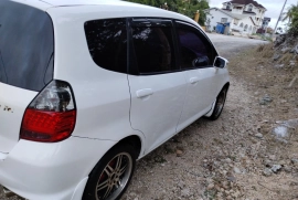 2006 Honda fit
