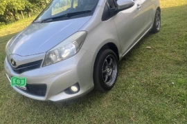 2013 Toyota vitz