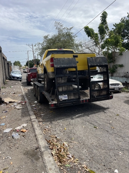 wrecker service tow truck
