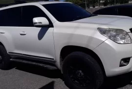 2010 Toyota Land cruiser Prado 3.3m neg now!