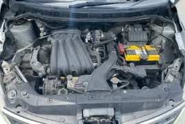 Nissan Tiida Hatchback 2012