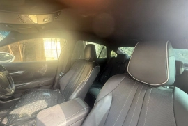 2018 Toyota Crown rs (damaged unit)