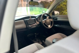 2014 Toyota Axio Hybrid 