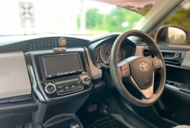 2014 Toyota Axio Hybrid 