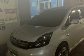 2012 Toyota Isis Platana