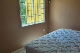 Fully Furnished. 2 Bedrooms, 2.5 Bathrooms Townhouse