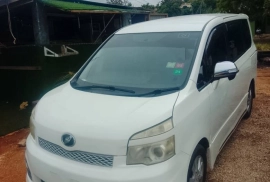 2012 Toyota voxy zs