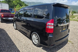 2013 Toyota Noah SI Automatic 4x4