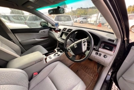 2012 Toyota Crown 1 Local Owner