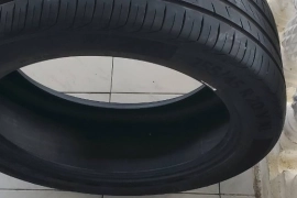 Tyre 255-45-20