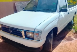 2000 Toyota Hilux