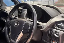 2017 Toyota Voxy