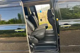 2013 Toyota Voxy ZS (excellent condition)