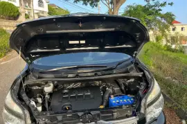 2013 Toyota Voxy ZS (excellent condition)
