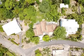 12 Bedrooms, 8.5 Bathrooms Spanning 3 Levels &amp; 6 Units
