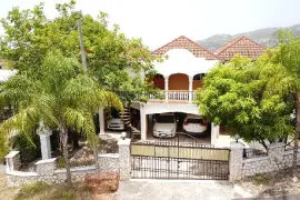 12 Bedrooms, 8.5 Bathrooms Spanning 3 Levels &amp; 6 Units