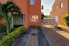 Spacious Townhouse