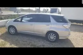 Honda Fit Shuttle 2012