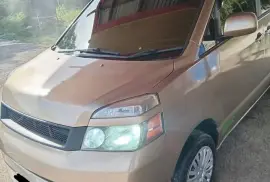 Toyota voxy 2005