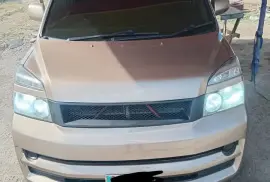Toyota voxy 2005