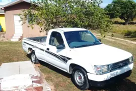 2000 Toyota Hilux
