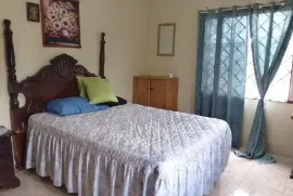 8 Bedrooms 5 bathrooms Home