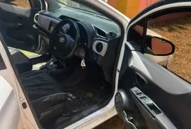 Toyota Vitz 2012