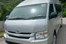 2018 Toyota Hiace Commuter