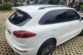 Porsche Cayenne Platinum Edition 2018