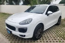 Porsche Cayenne Platinum Edition 2018