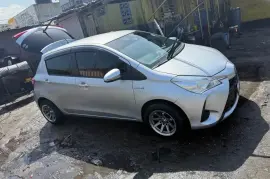 2017 Toyota Vitz Hybrid