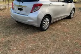 2011 toyota Vitz