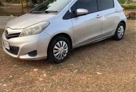 2011 toyota Vitz