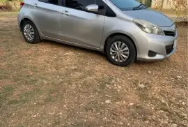2011 toyota Vitz
