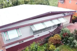 6 Bedrooms, 4 Bathrooms Home