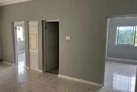 2 Bedrooms, 2 Bathrooms Apartment