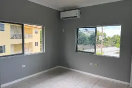 2 Bedrooms, 2 Bathrooms Apartment