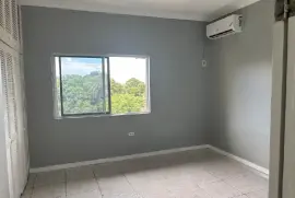 2 Bedrooms, 2 Bathrooms Apartment