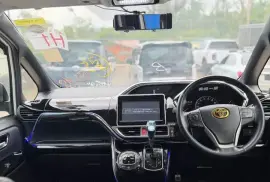 2014 Toyota Voxy