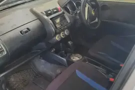 2004 Honda Fit